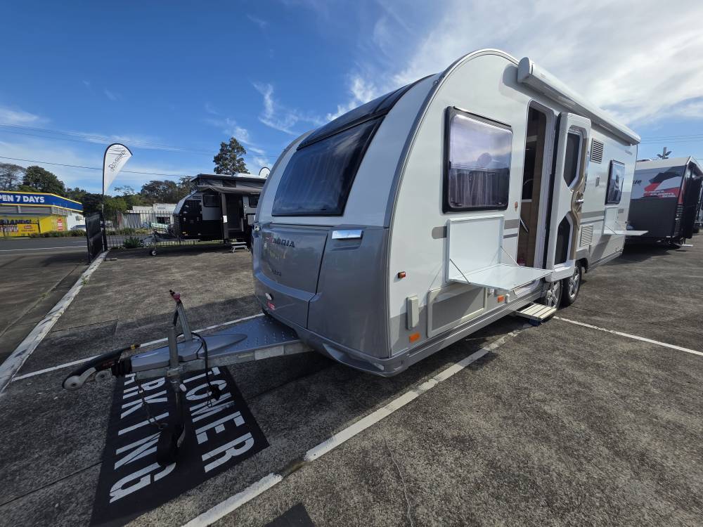 2018 adria adora 612