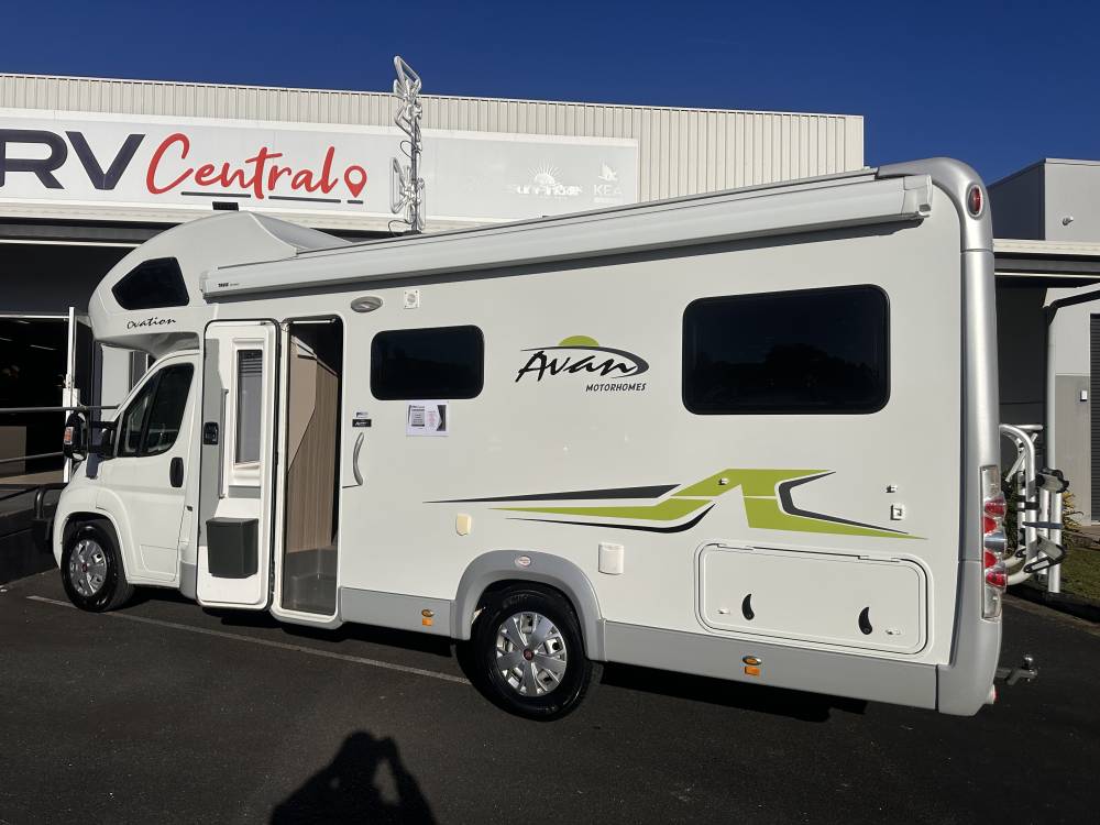 2021 Avan OVATION M5